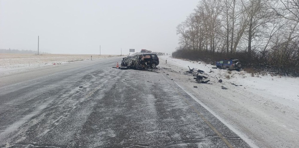 10-летняя девочка и женщина-водитель пострадали в ДТП под Тулуном