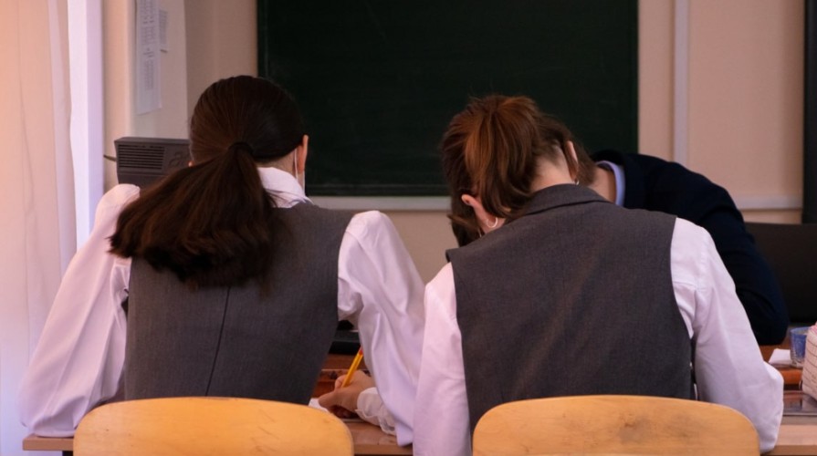 Более 4 тыс. юных иркутян написали итоговое сочинение для допуска к ЕГЭ