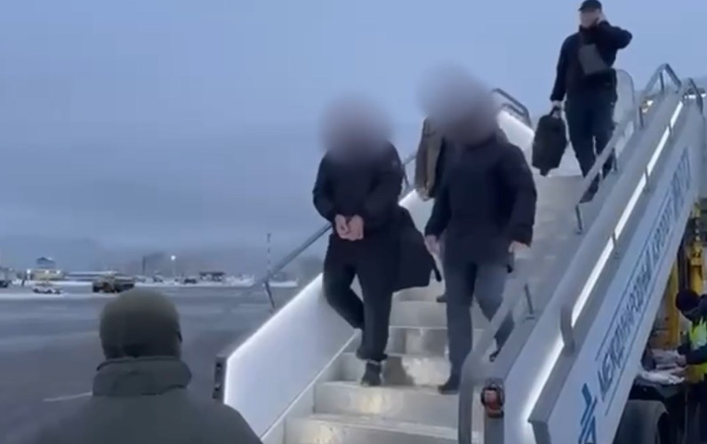 Жителя Шелехова задержали в аэропорту Москвы по обвинению в экстремистской деятельности