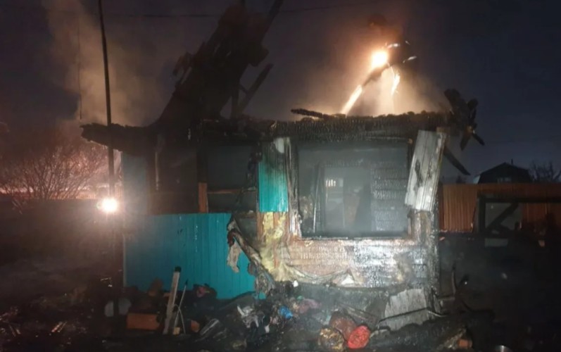 Два человека погибли при пожаре в СНТ под Иркутском