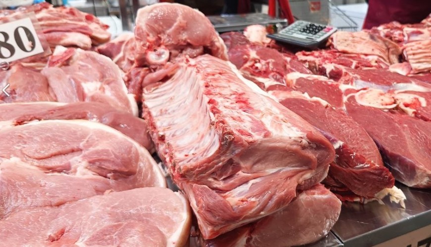 Более 30 тонн опасного мяса изъяли из продажи в Иркутской области