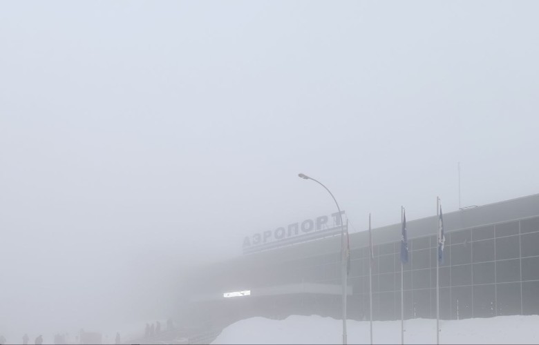 Самолёт из Иркутска не смог сесть в Братске из-за ветра и плохой видимости