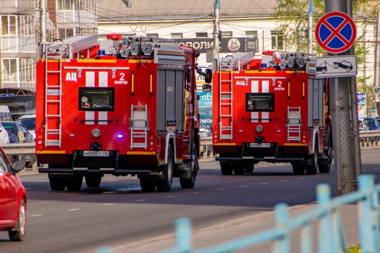 Пожар в многоэтажке Иркутска возник из-за неисправной проводки в подъезде