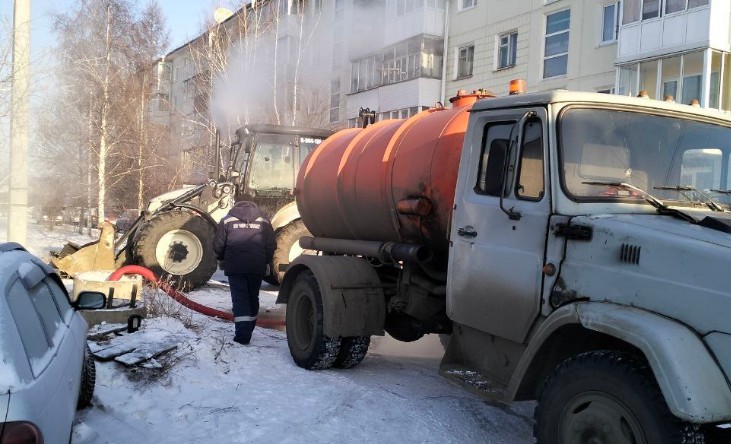 Двойной прорыв теплотрассы произошёл в Тулуне