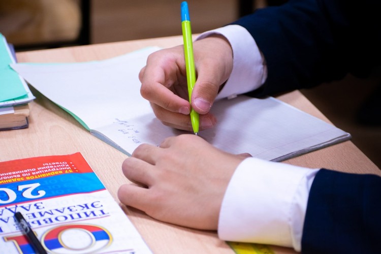 Старшеклассники Ангарска претендуют на победу в региональной этапе конкурса "Лучший ученик года"