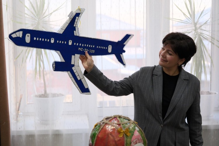 Лучшие самодельные игрушки украсят ёлки Ленинского округа Иркутска