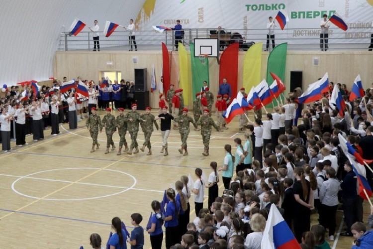 Новый спорткомплекс возвели по современной технологии в Чунском МО