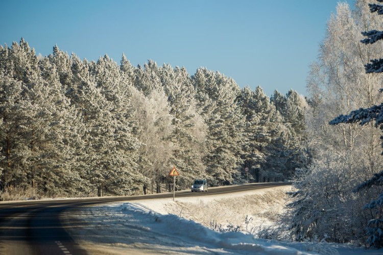 На трассе «Байкал» в Шелеховском и Слюдянском районах ограничили движение для грузовиков и автобусов