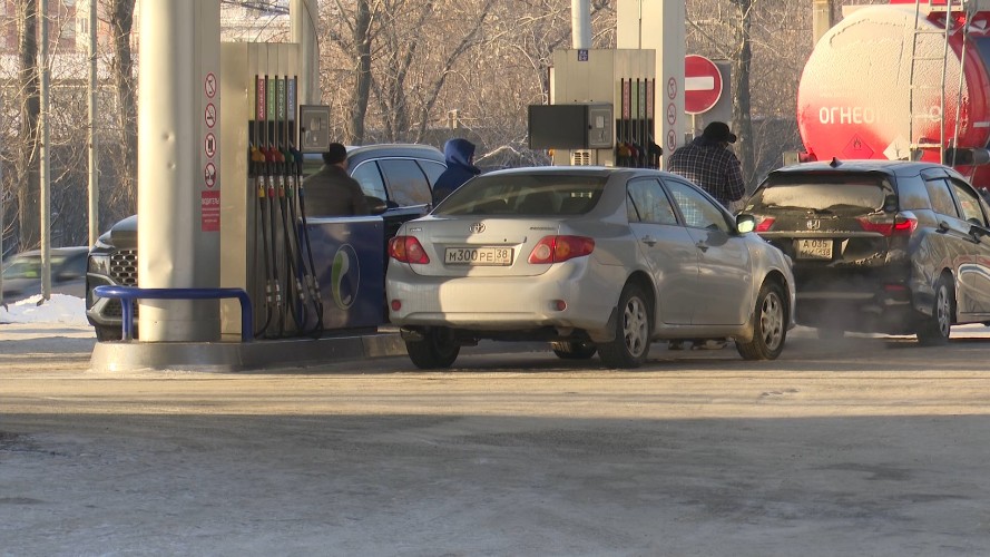 Бензин подешевел в Иркутске