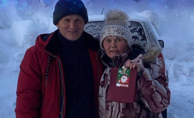 Дворника Марину Витальевну поздравили жители Железногорска-Илимского