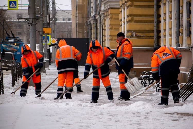 113 человек вышли на уборку парков и скверов Иркутска 1 января