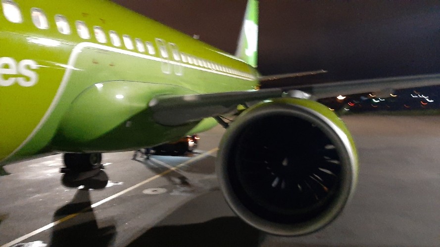 Почти полсуток ждали самолёт пассажиры в аэропорту Братска