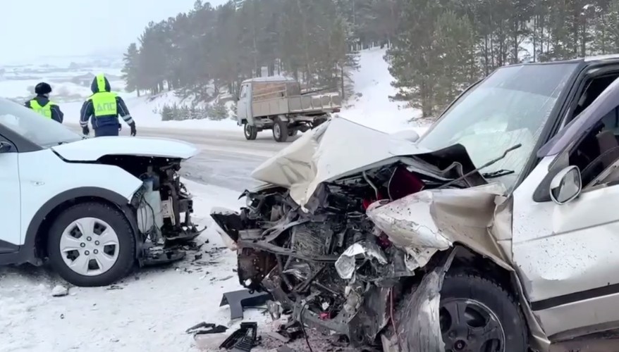 Дети пострадали в ДТП с тремя автомобилями в Иркутском районе