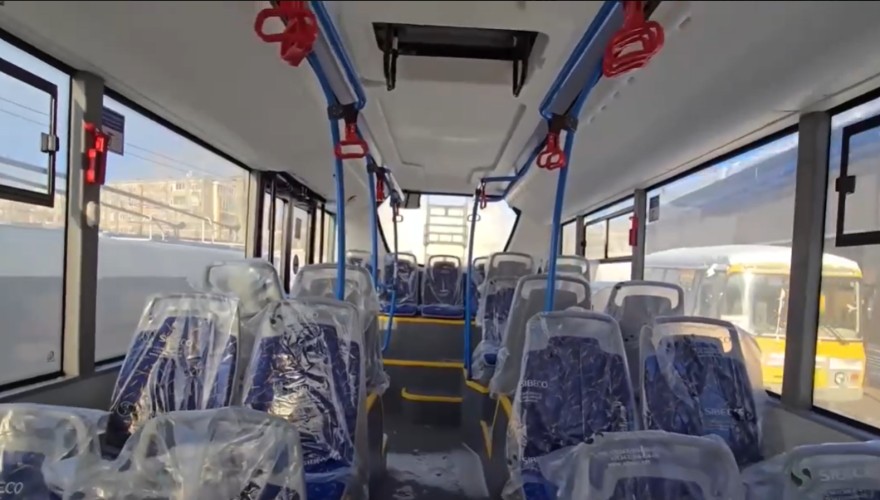 Новый троллейбус доставили в Братск взамен сгоревшего два года назад