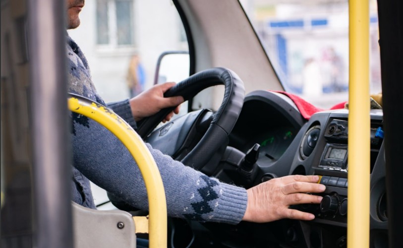 Проезд в муниципальных автобусах Иркутска 15 января будет бесплатным