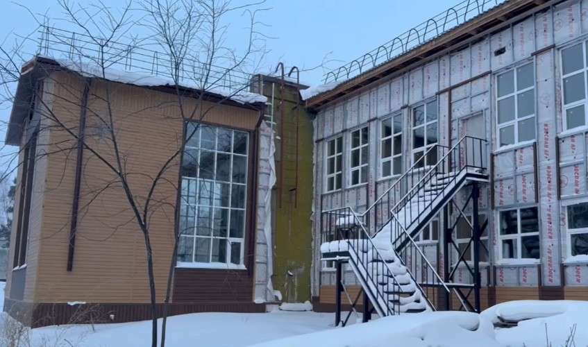 Новый подрядчик приступил к ремонту спорткомплекса им. Ленинского комсомола в Братске