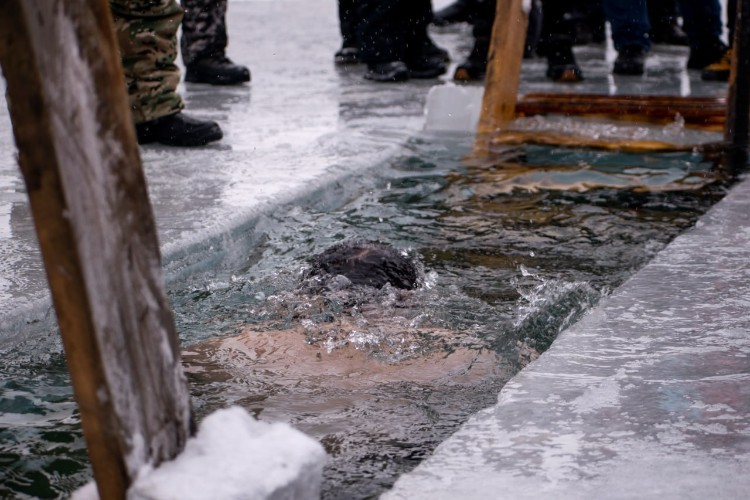 Роспотребнадзор Иркутска напомнил о мерах предосторожности накануне Крещения