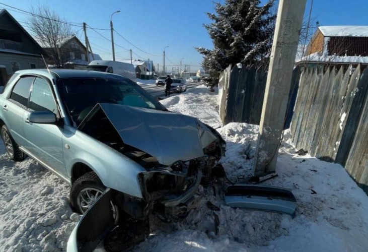 Идущего вдоль дороги пешехода насмерть сбили в Шелеховском районе