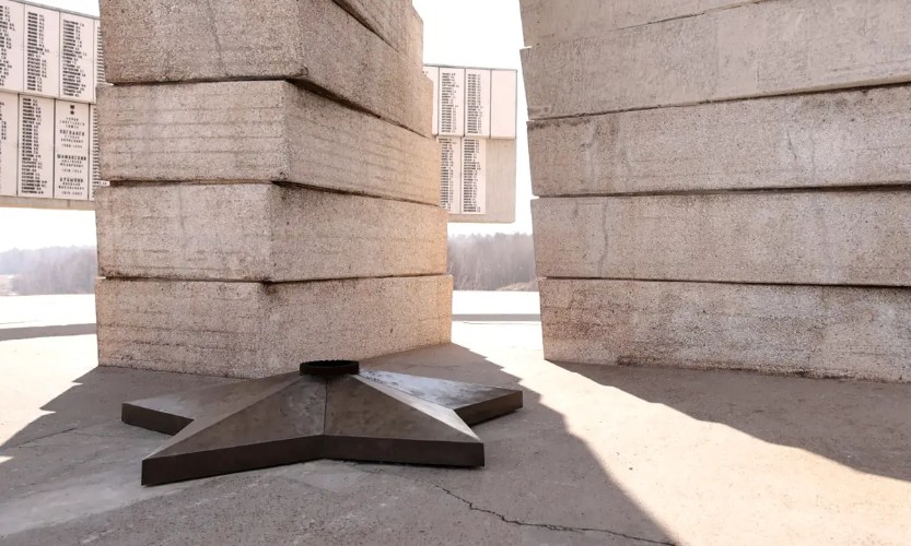 Вечный огонь на Мемориале Славы в Братске не будет гореть до 28 января