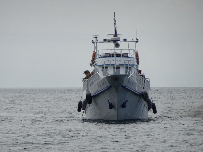 Судоводителя на Байкале оштрафовали за незаконную перевозку туристов