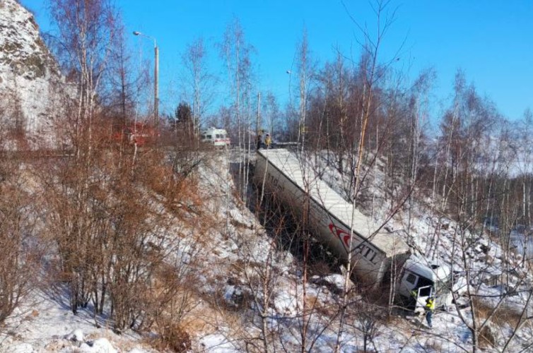 Четыре человека погибли в ДТП на трассах Приангарья за неделю