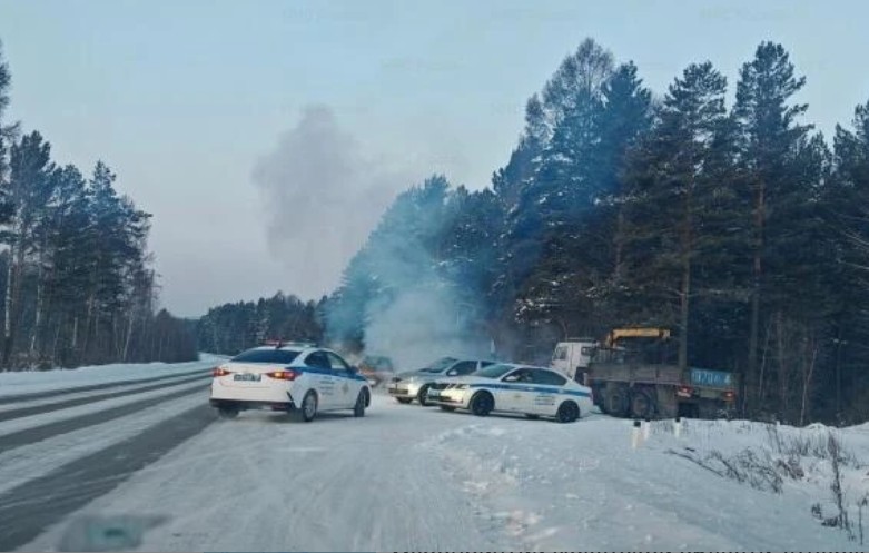 Автогонки на льду карьера в Шелеховском районе закончились не начавшись