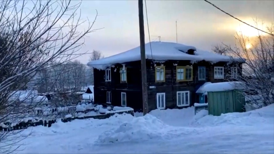 Более 1000 жителей Бодайбо остаются без отопления после аварии на водоводе