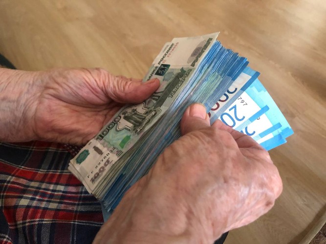 Более 863 млн рублей пенсионных накоплений выплатил Соцфонд в 2025 году в Приангарье