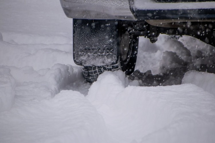 Движение ограничено на трассе «Байкал» в Шелеховском и Слюдянском районах