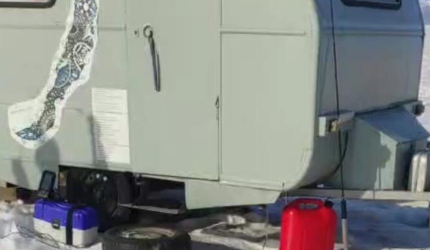 Организаторов рыболовного тура неподалёку от свежей трещины во льду на Байкале проверит МЧС