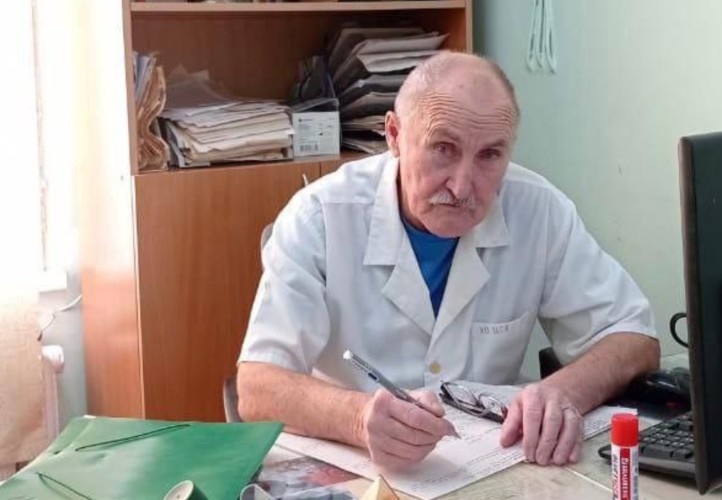 Врач из Ангарска получил медаль Луки Крымского от Владимира Путина