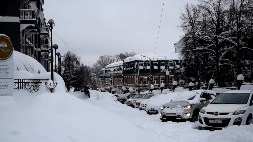 Иркутск и Киров: сравниваем два областных центра