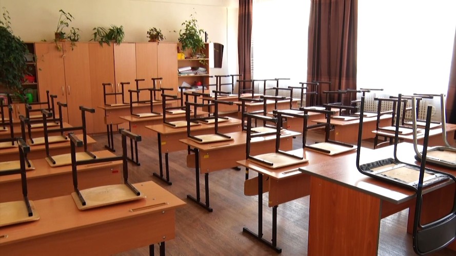 Педагоги из Иркутска пожаловались на задержку доплат за классное руководство