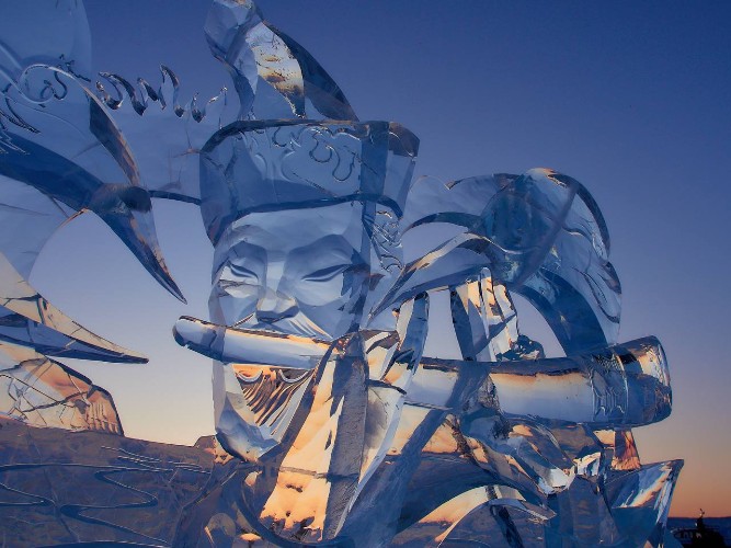 Пять тысяч блинов и дискотека на льду: фестиваль «Живи на Байкале» стартовал в Листвянке