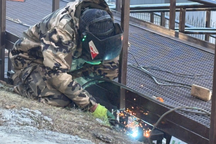 Сварщикам и сантехникам  в Бодайбо готовы платить 10 тыс. рублей в день