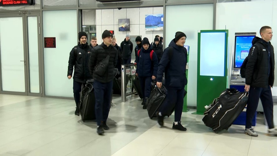 «Байкал-Энергия» лидирует в регулярном чемпионате Высшей лиги по хоккею с мячом