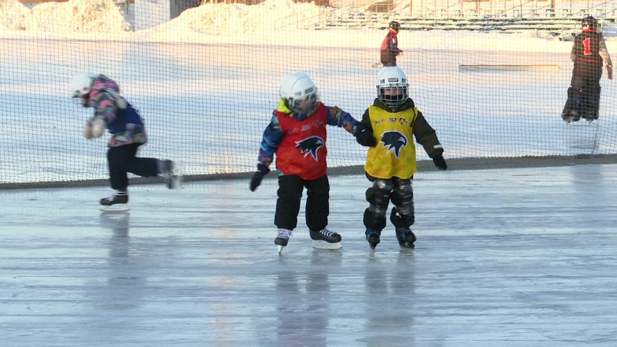 В Шелехове начали тренировать будущих звёзд хоккея с мячом