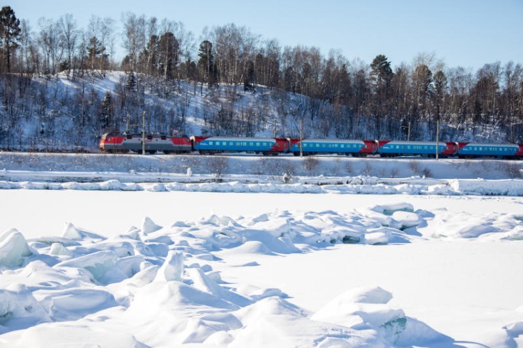 В феврале 2026-го жители Иркутской области активно путешествовали на поездах