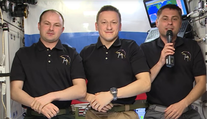 Космонавты с борта МКС поздравили россиянок с 8 Марта