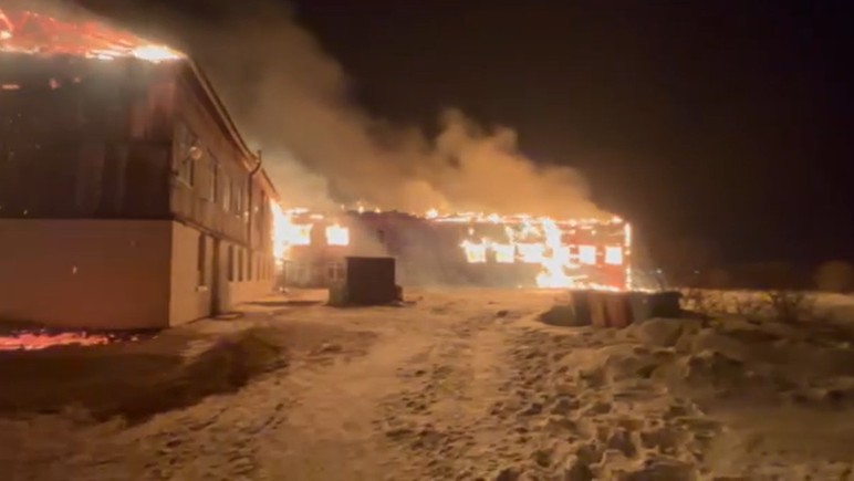 Пожар полностью уничтожил здание школы в Эхирит-Булагатском районе