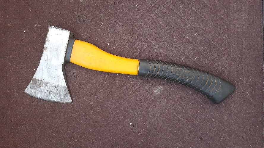 Житель Чунского убил топором двух мужчин и получил 16,5 лет колонии