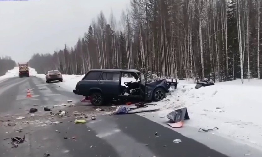 Водитель ВАЗа погиб в столкновении с тягачом на трассе «Вилюй»