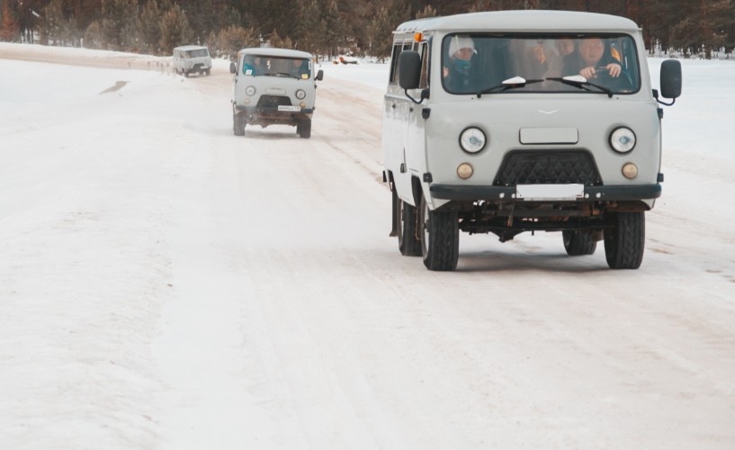 На ледовой переправе Бодайбо — Мамакан снизили грузоподъёмность