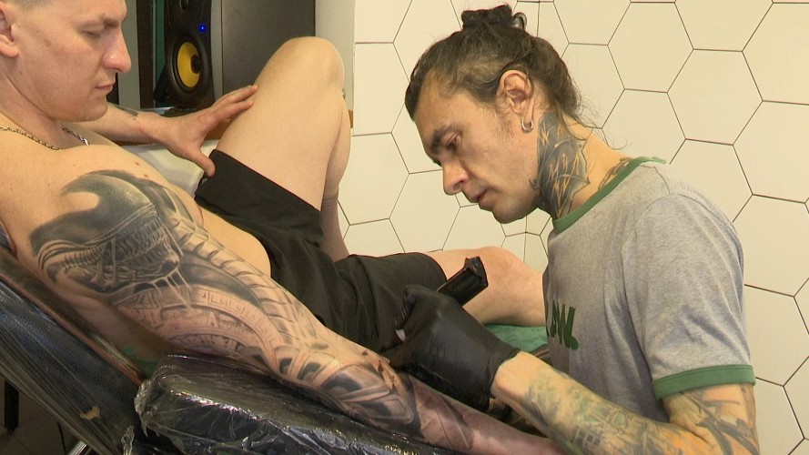 Более 40% жителей Иркутска относятся к татуировкам негативно