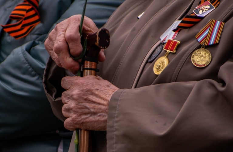 Выплаты ко Дню Победы ветеранам Приангарья сделают вместе с пенсией в апреле