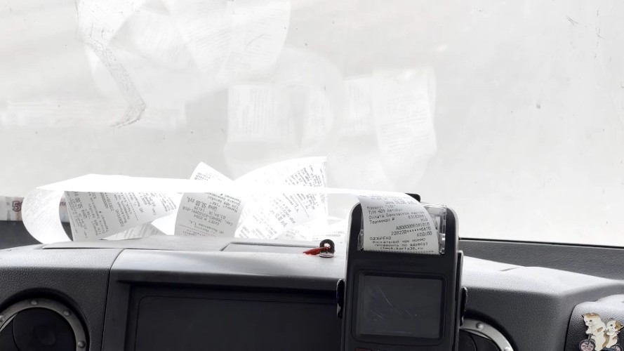 Жители Иркутска жалуются, что водители маршруток не выдают чеки за проезд