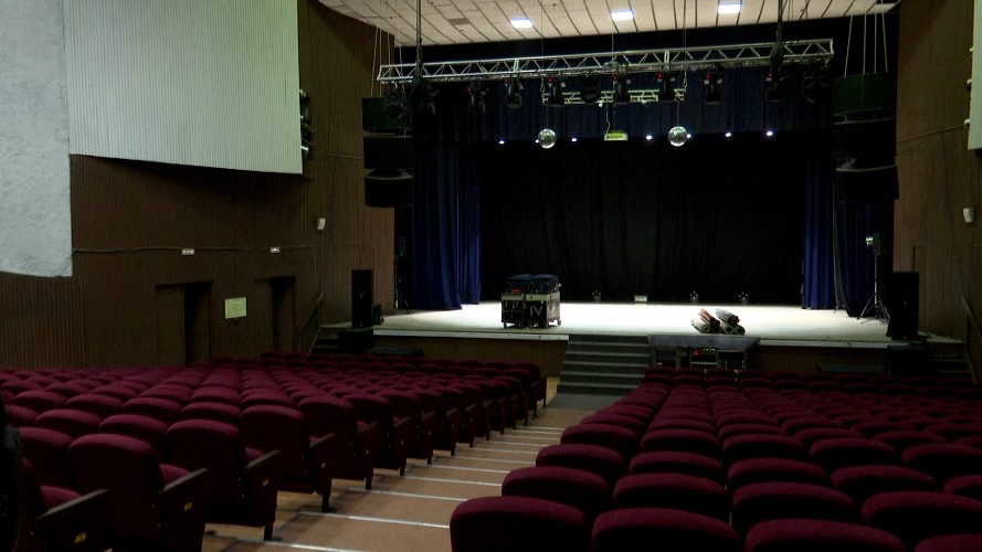 Жителей Иркутска обманули: концерт оркестра при свечах не состоялся, деньги не вернули