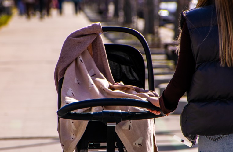 25 млн руб. материнских пособий получили предприниматели Приангарья с начала года