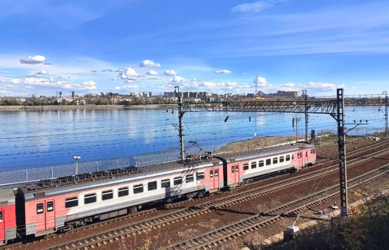 Менеджеру по продажам и помощнику машиниста предлагают самые высокие зарплаты в Иркутске