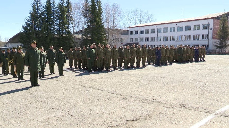В Шелехове проводили 130 призывников из Иркутской области к местам несения службы